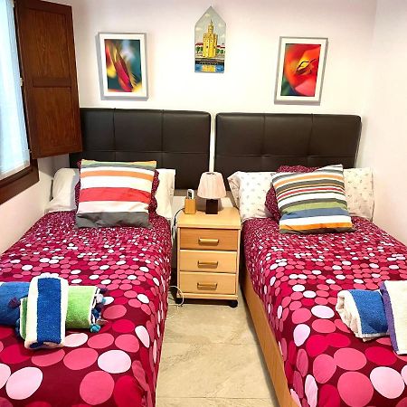 Apartamento Centro Plaza Salvador, Wifi Free& Parking Opcional Севілья Екстер'єр фото