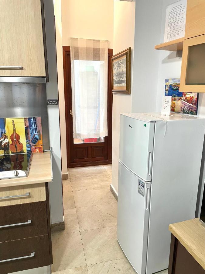 Apartamento Centro Plaza Salvador, Wifi Free& Parking Opcional Севілья Екстер'єр фото